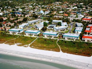 Sanibel Vacation Condo Sleeps Six Guests.